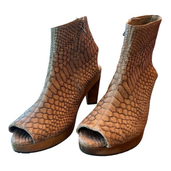 Salpy Artisan Leather Snakeskin Wood Heel Boots Terri Heel Size 7.5 Cocoa Brown - Picture 6 of 6